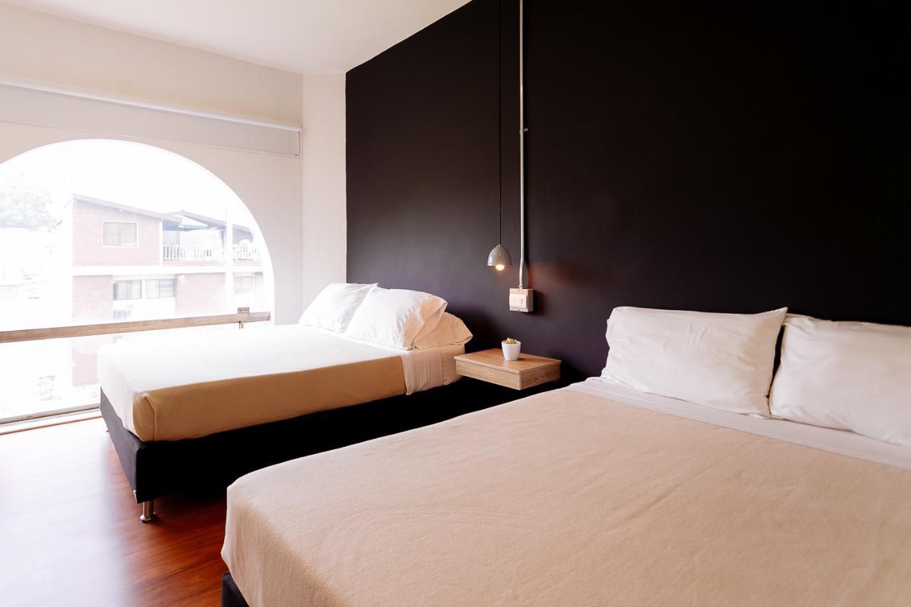 Two Br Apartment Lleras Medellín Buitenkant foto